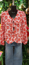 Load image into Gallery viewer, Fifi flowers tie blouse