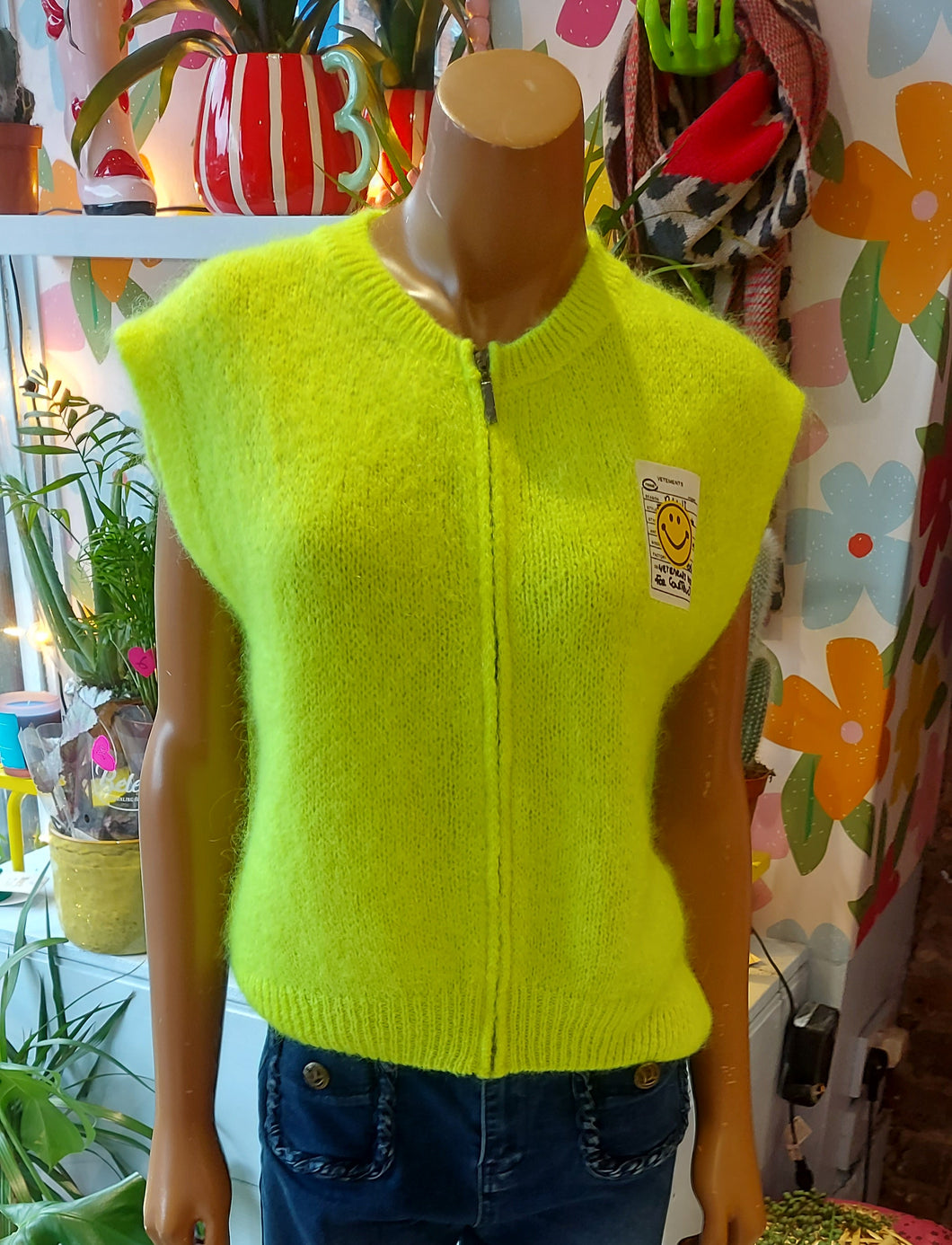 Kiki neon knit smiley face zip vest