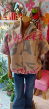 Load image into Gallery viewer, Kiko letter fleece funky gilet