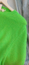Load image into Gallery viewer, Jilly vibrant green knit sweater