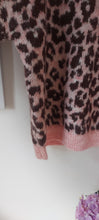 Load image into Gallery viewer, Chunky animal knit iconic sweater