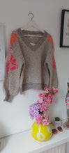 Load image into Gallery viewer, Beige stripe embroidered sleeves sweater