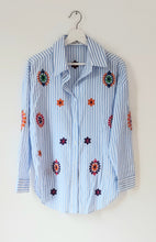 Load image into Gallery viewer, Preloved embroidered stripe shirt