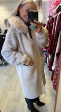 Load image into Gallery viewer, Tilly cream fuax fur coat